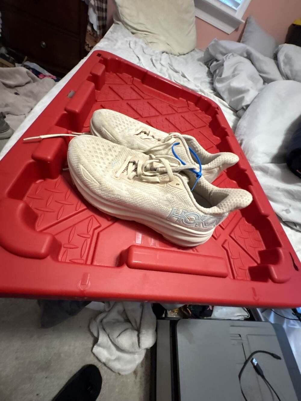 Hoka One One Clifton 9 Size 6.5 Shifting Sand Running Shoes